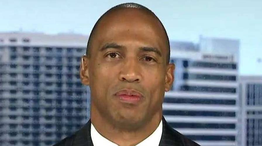 Trump drafts former NFL player Scott Turner to join the White House team in tackling poverty