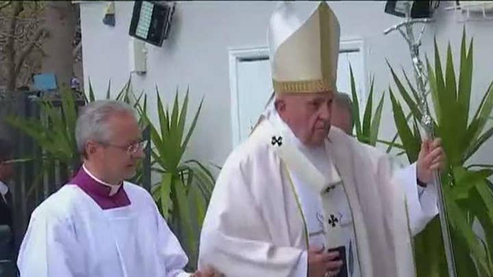 Vatican meeting to debate celibacy requirement for priests