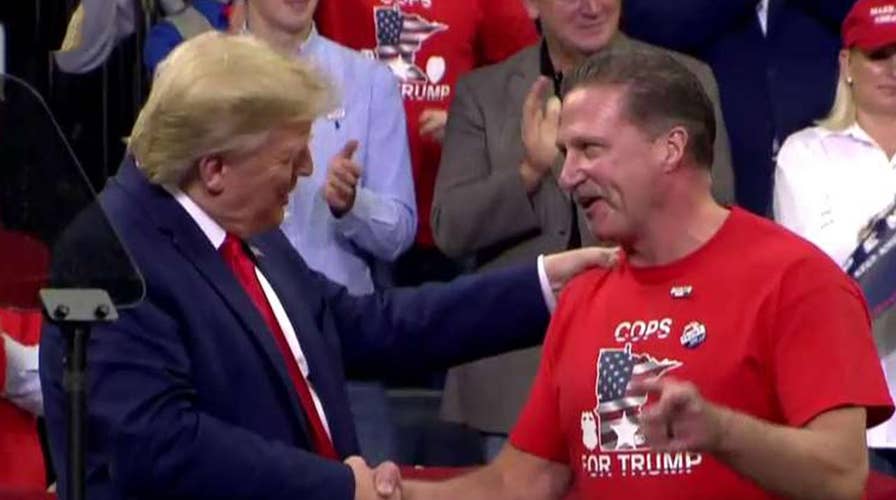 Trump honors police officers at Minnesota rally