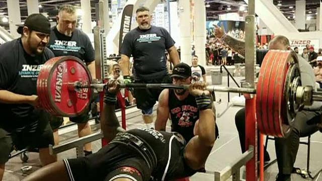 Airman Sets World Record With 551 Pound Bench Press Air Videos