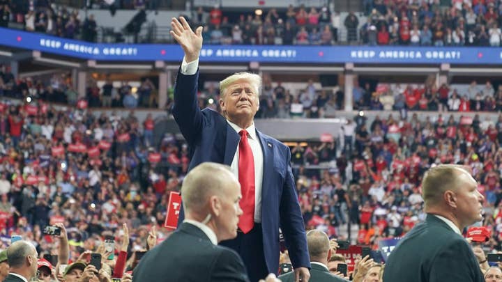 Liz Peek: Despite impeachment talk, Dems will still have trouble beating President Trump in 2020
