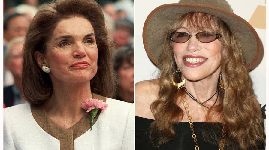 Jackie Kennedy Onassis once shared ‘a magical evening’ with Alec Baldwin in disguise, Carly Simon says