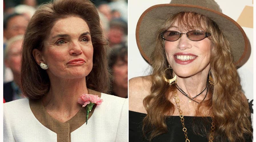 Jackie Kennedy Onassis once shared ‘a magical evening’ with Alec Baldwin in disguise, Carly Simon says