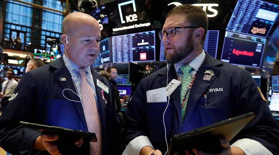 Stock market doesn't show signs of worry amid impeachment push