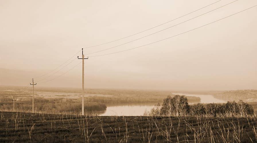 2020 Dems call for billions of dollars in rural broadband spending