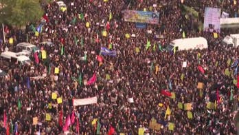 Pompeo signals American support of Iran protesters