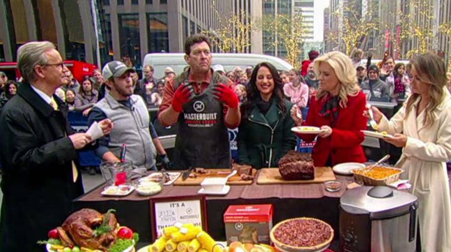 A 'dadgum' delicious Thanksgiving with smoked turkey and prime rib