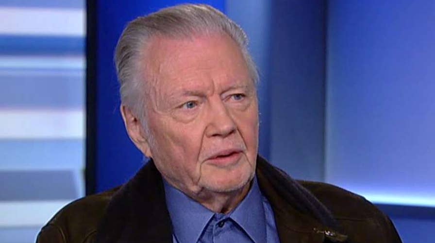 Jon Voight on paying respects to fallen soldiers with Trump