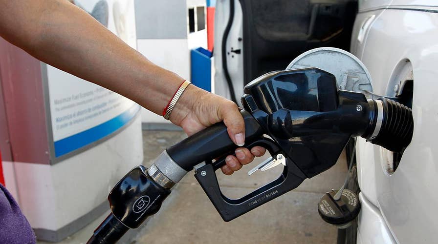 Gas prices hold steady as holiday shoppers hit the road