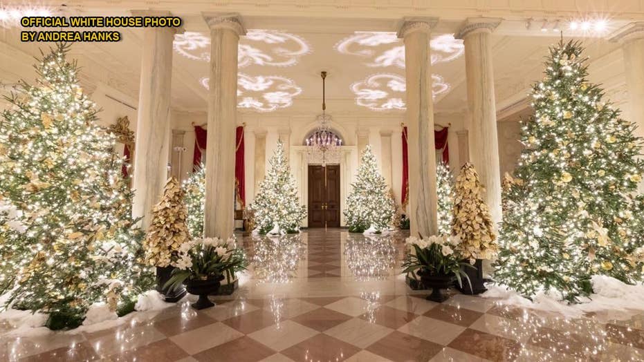 whitehouse christmas decorations 2020 White House Unveils Christmas Decor With Spirit Of America Theme Fox News whitehouse christmas decorations 2020