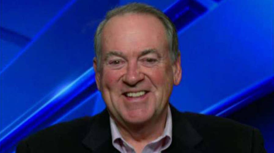 Mike Huckabee calls out Biden's outdated 'malarkey' slogan