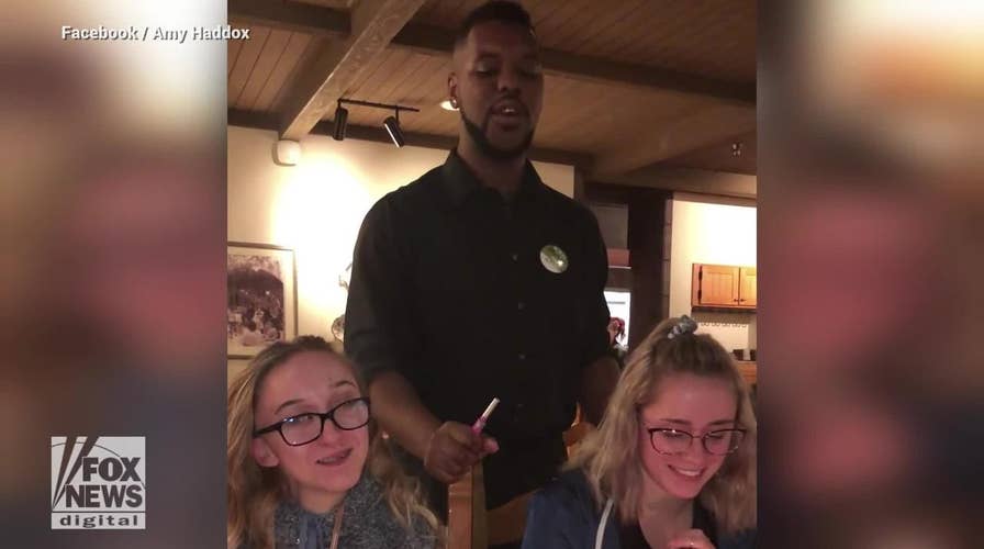 Singing Olive Garden waiter stuns 17-year-old twins with 'Happy Birthday' rendition