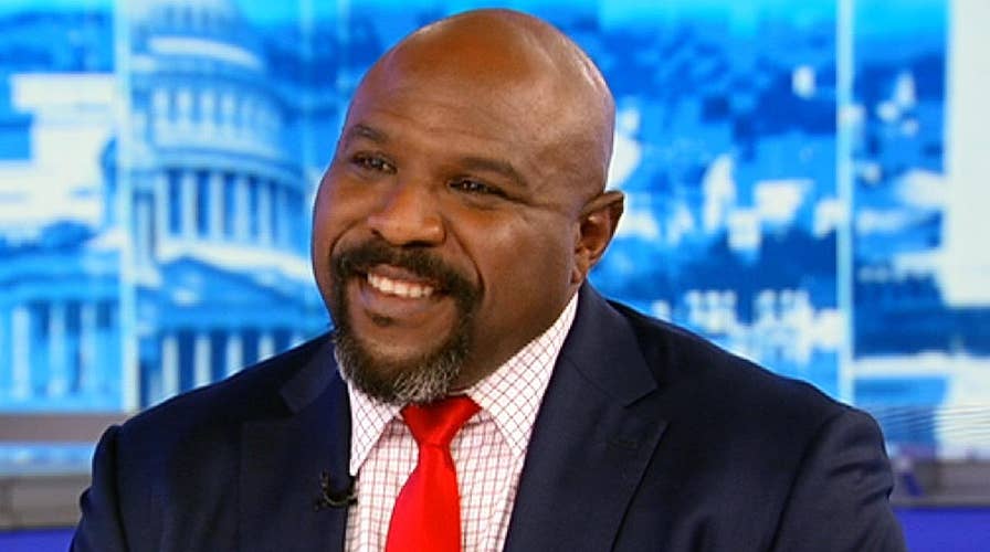 Chris Hogan on how 'financial therapy' can help your relationship