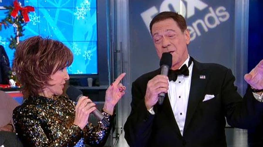 Joe Piscopo & Deana Martin sing 'Baby It's Cold Outside'