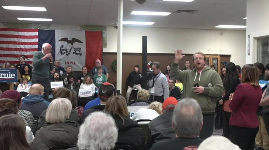 Trump supporter disrupts Bernie Sanders rally