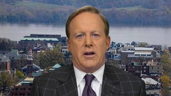 Sean Spicer: Comey misled Trump on importance of Steele dossier