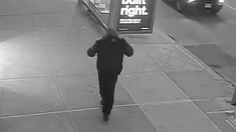 NYC police search for knife-wielding suspect