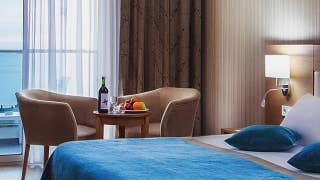 Hotel room chairs viewed as likeliest place to expose guests to germs - Fox News