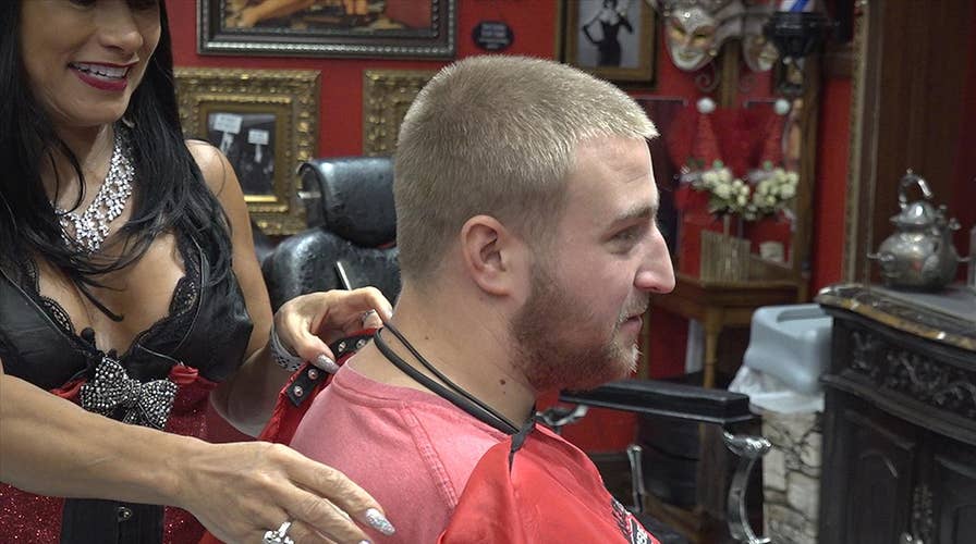 One Miami barbershop is inspiring some holiday cheer