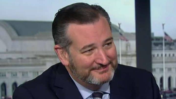 Cruz: Pelosi holding impeachment articles is 'sign of weakness'