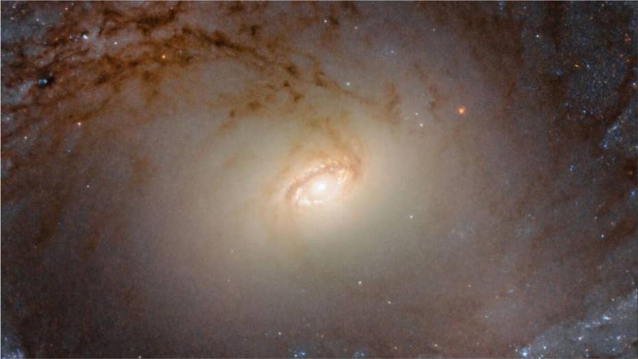 NASA's Hubble spots stunning 'pinwheeling' galaxy