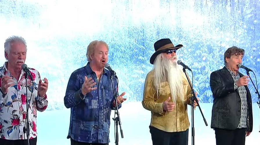 Oak Ridge Boys perform 'Silent Night'