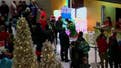 US holiday sales record gives retailers a boost