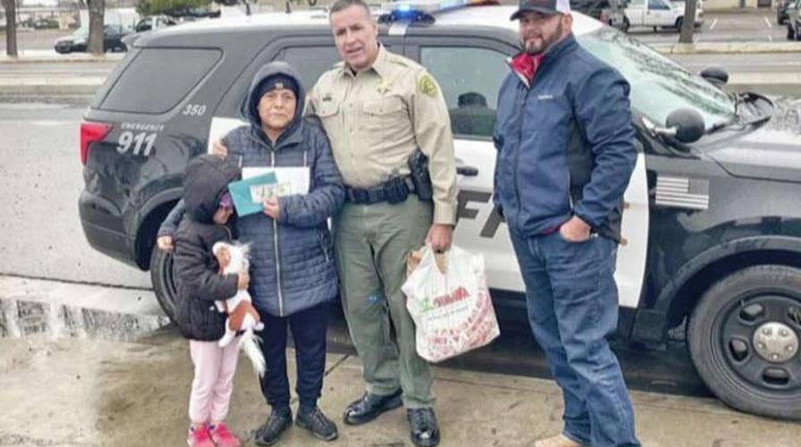 California deputies give drivers $100 bills instead of tickets for Christmas
