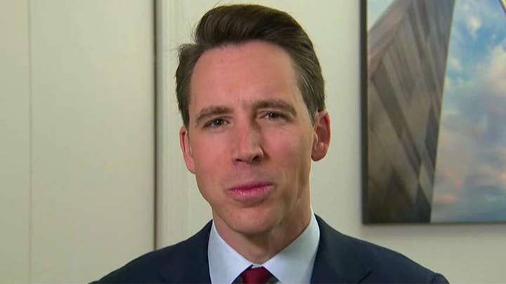 Sen. Hawley to introduce measure to dismiss Trump impeachment if Pelosi fails to send articles to Senate