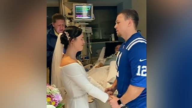 Indiana Couple Has Wedding Ceremony In Hospital Ic So Father Can Be