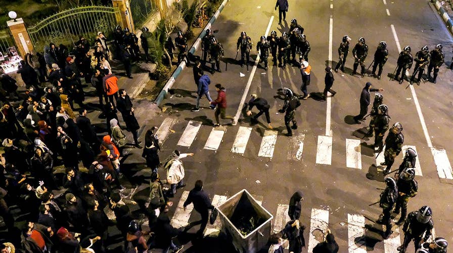 Democrats offer little support to Iranian protesters