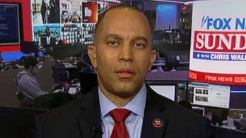 Rep. Jeffries cites Clinton impeachment in push for Bolton testimony