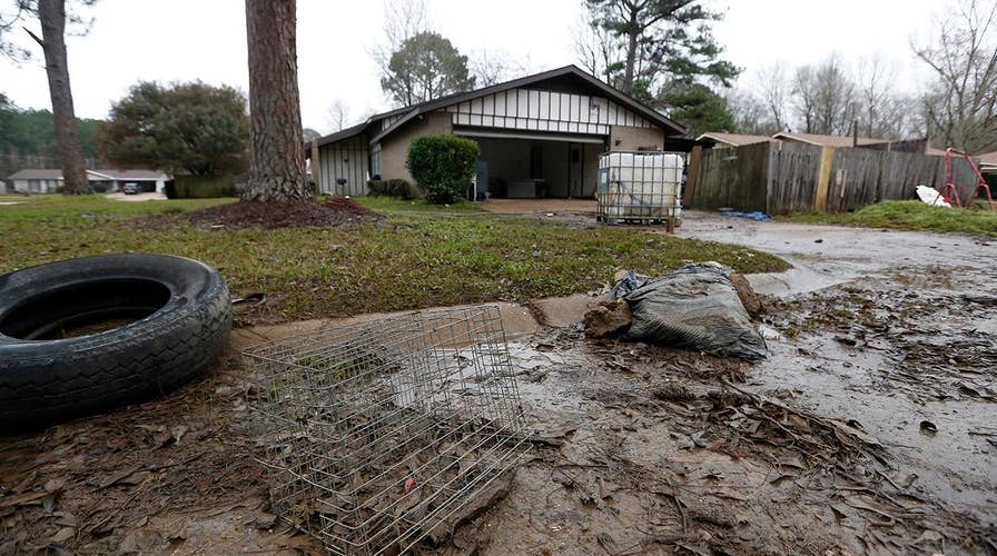 Receding Mississippi floodwaters reveal extent of damage