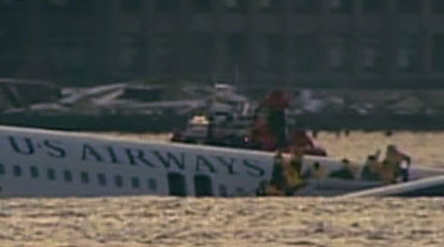Plane Crashes in Hudson River