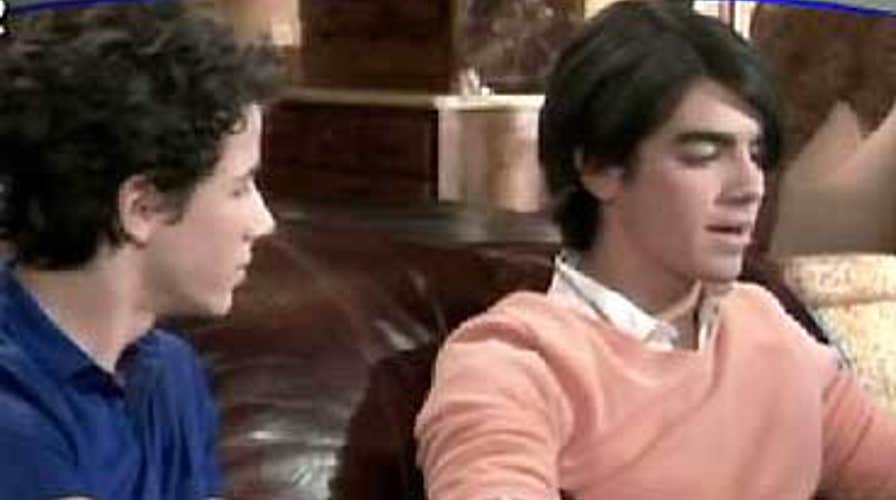 Pinheads & Patriots: 2/25