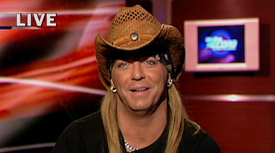 Bret Michaels & 20 Beauties