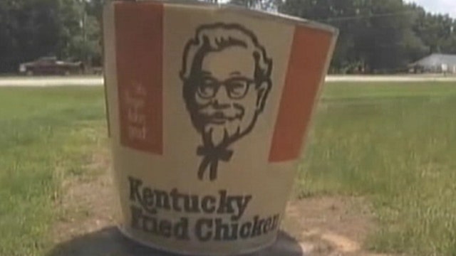 Huge KFC bucket appears on family's lawn| Latest News Videos | Fox News