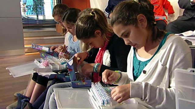 Schools ban rainbow loom bracelet kits