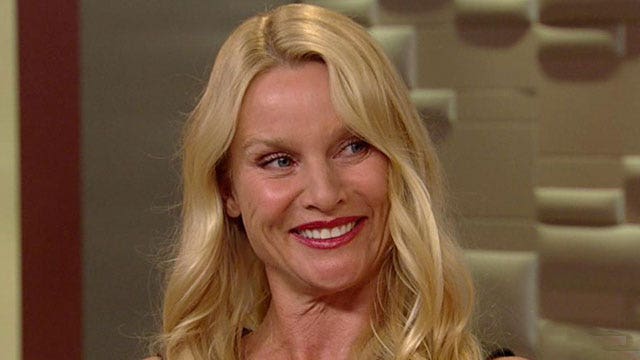 Nicollette Sheridan finds 'The Christmas Spirit'