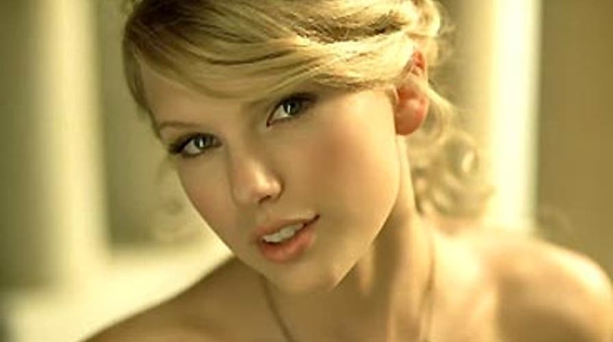 Taylor Swift Profile