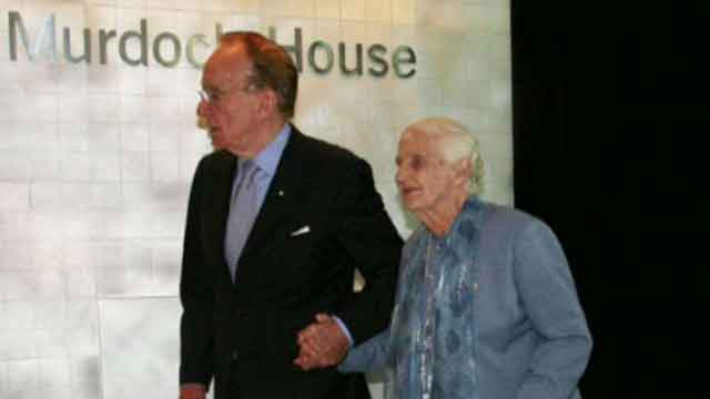 Dame Elisabeth Murdoch dies at age 103