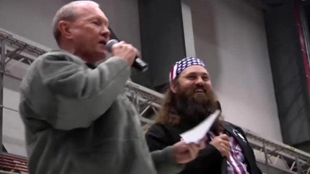 Gen. Dempsey and 'Duck Dynasty' family sing for troops