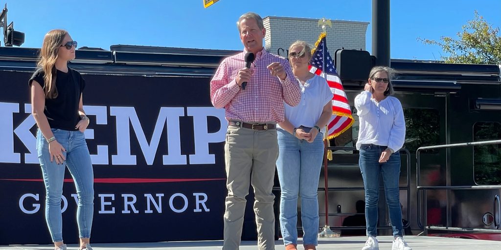 Georgia Gov Kemp Holds Rally As He Makes Final Pitch To Voters | Fox ...