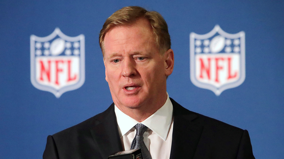 Roger Goodell agrees to testify before Congress, while Dan Snyder