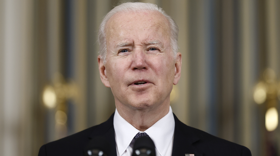 White House called out for cover-up of Biden teleprompter gaffe: ‘Paid to lie for a living’