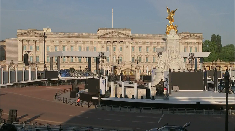 Buckingham Palace prepares for Queen Elizabeth II's Platinum Jubilee celebrations