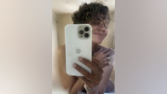 Halle BARES all