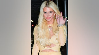 Jessica Simpson sets the record STRAIGHT