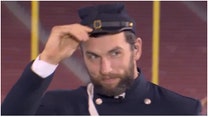 Former NFL quarterback makes rare public appearance wearing Civil War costume