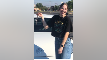Teen WINS A CAR at stranger's funeral